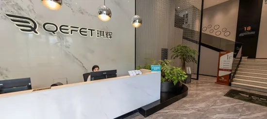 Modern Electric Recliner Loveseat in Top Grain Leather 